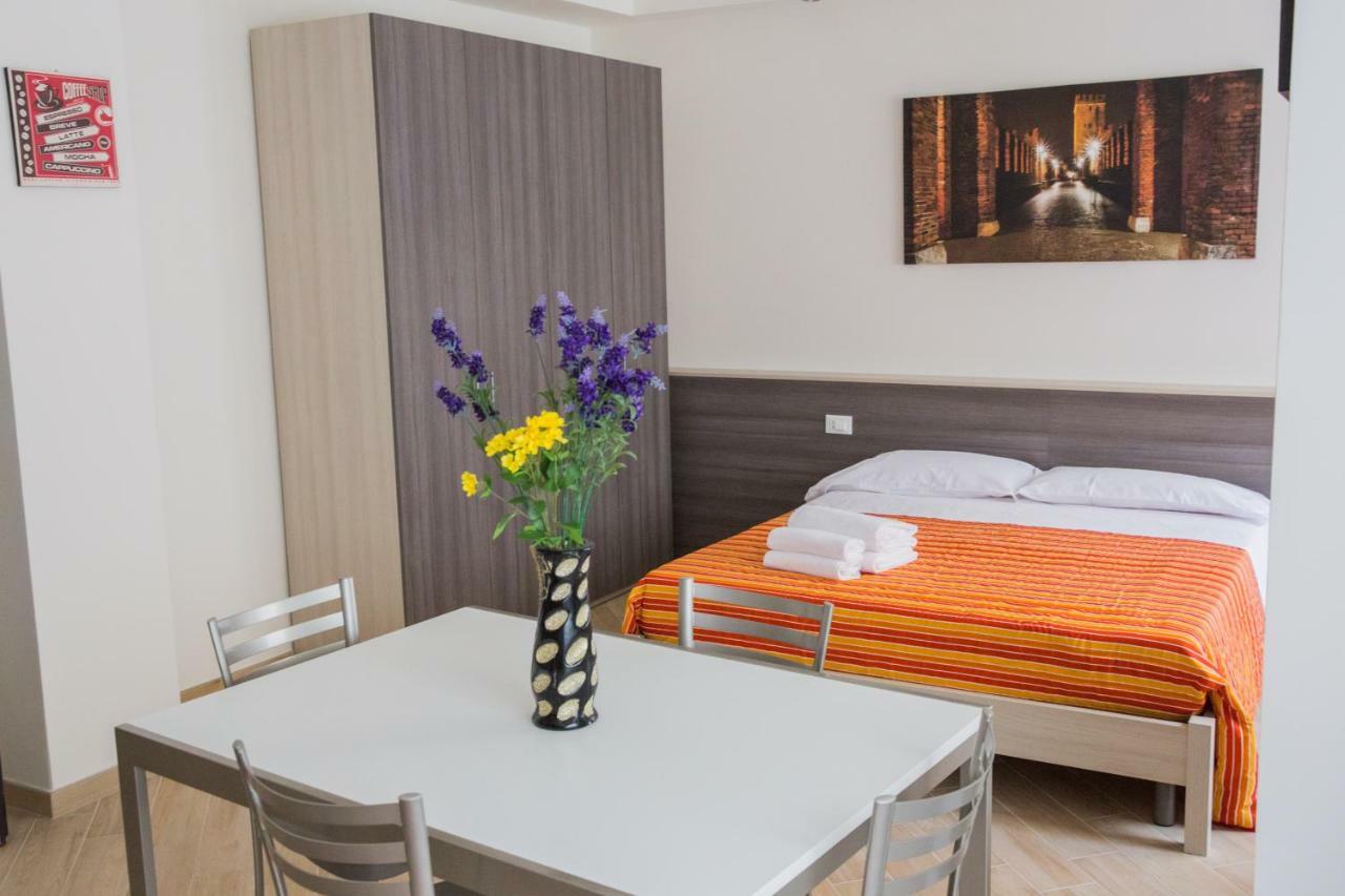 Family Apartment London Verona Exterior photo
